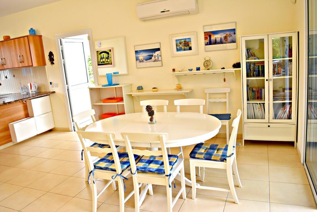 Latchi Beach Front Villa - Private Heated Pool - Amazing Uninterrupted Sea Views Polis ภายนอก รูปภาพ
