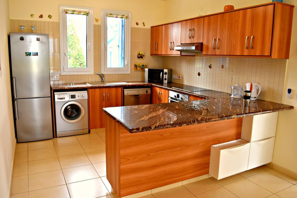 Latchi Beach Front Villa - Private Heated Pool - Amazing Uninterrupted Sea Views Polis ภายนอก รูปภาพ