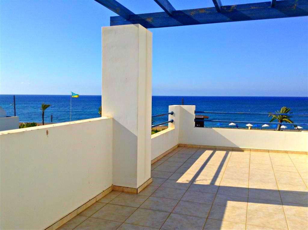Latchi Beach Front Villa - Private Heated Pool - Amazing Uninterrupted Sea Views Polis ภายนอก รูปภาพ