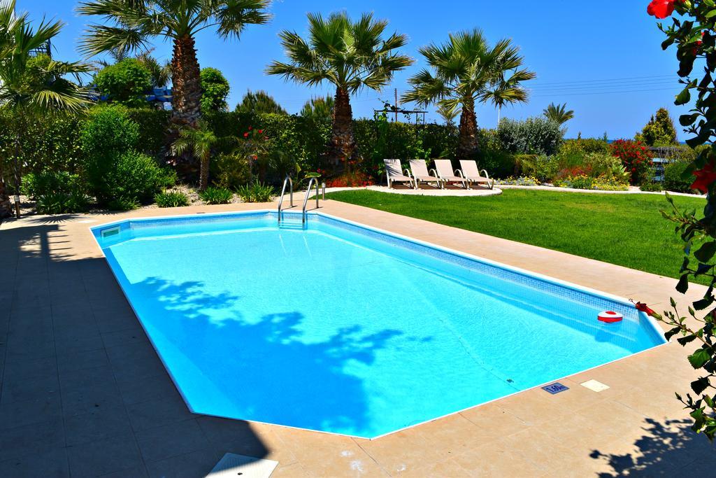 Latchi Beach Front Villa - Private Heated Pool - Amazing Uninterrupted Sea Views Polis ภายนอก รูปภาพ